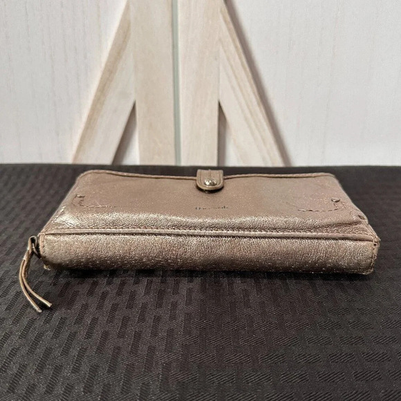 The Sak Iris Large Smartphone Clutch/Wallet in Metallic Rose Gold - Picture 7 of 10